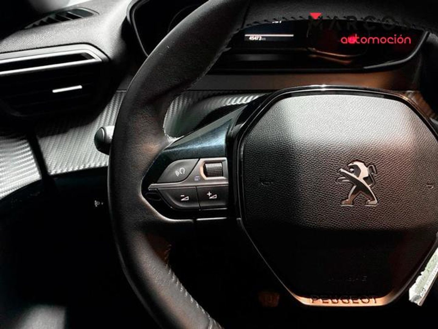 Peugeot 208 PureTech 100 Allure 75 kW (100 CV)