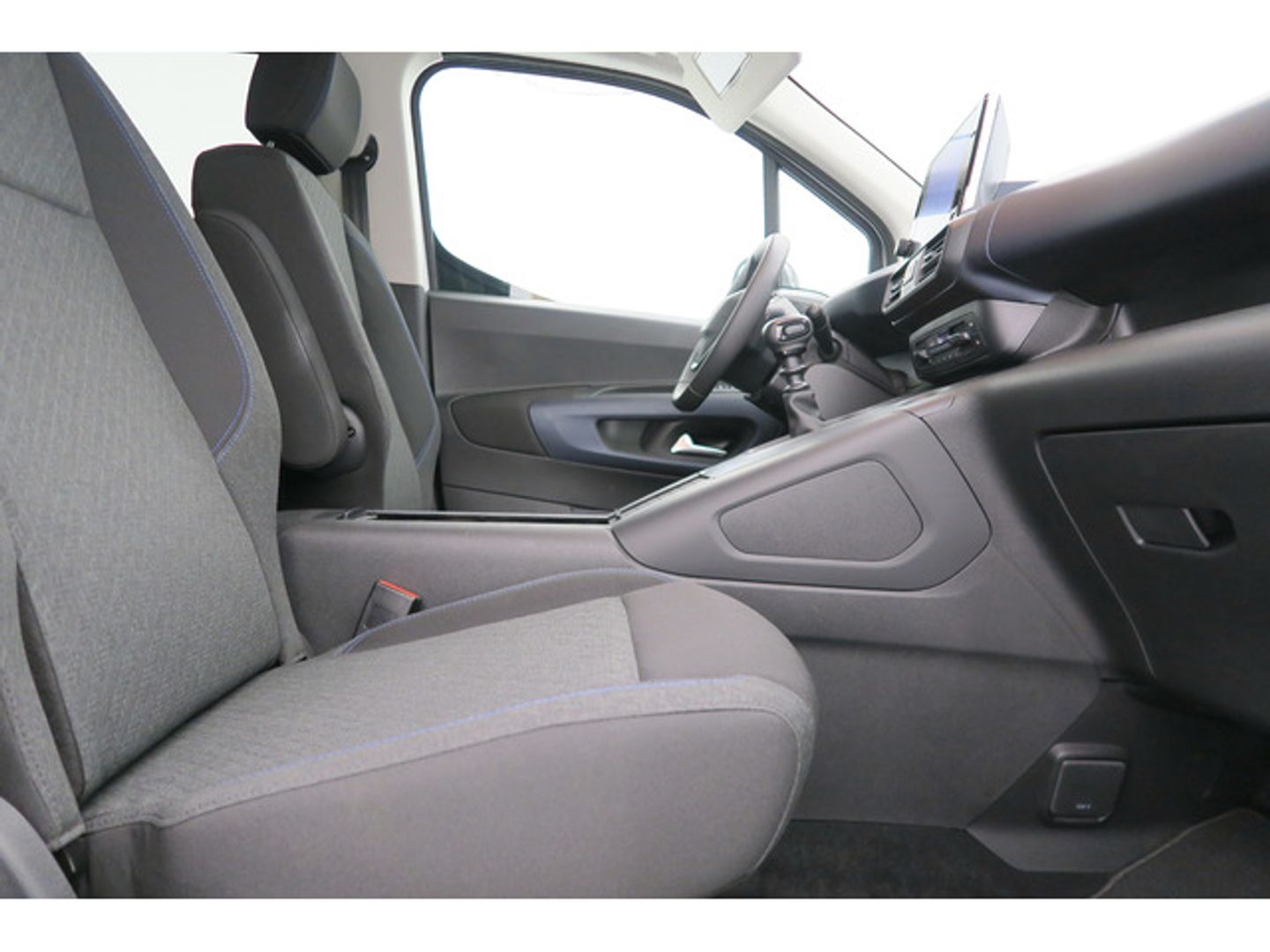 Peugeot Rifter BlueHDi 100 Allure Business Standard 73 kW (100 CV)