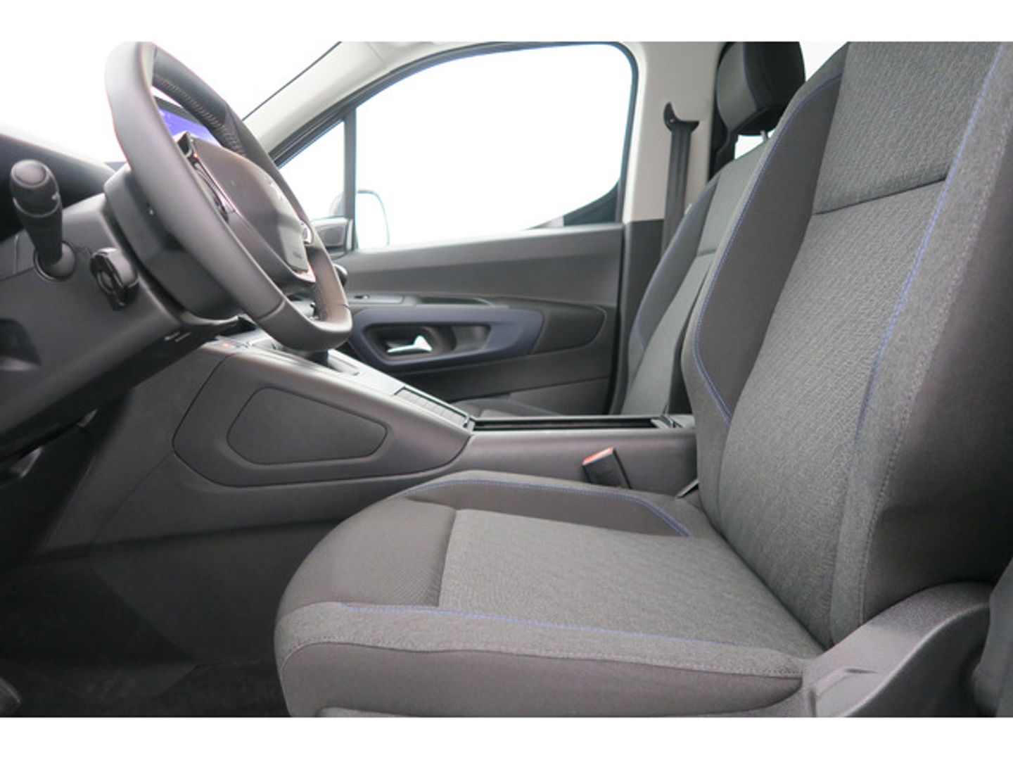 Peugeot Rifter BlueHDi 100 Allure Business Standard 73 kW (100 CV)