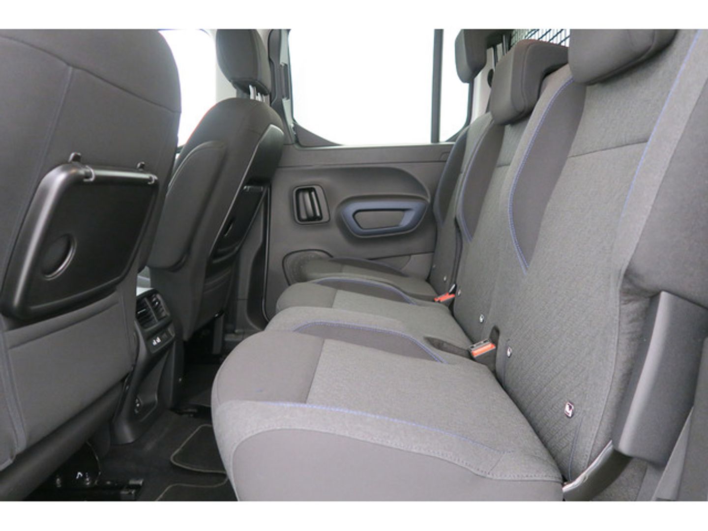 Peugeot Rifter BlueHDi 100 Allure Business Standard 73 kW (100 CV)