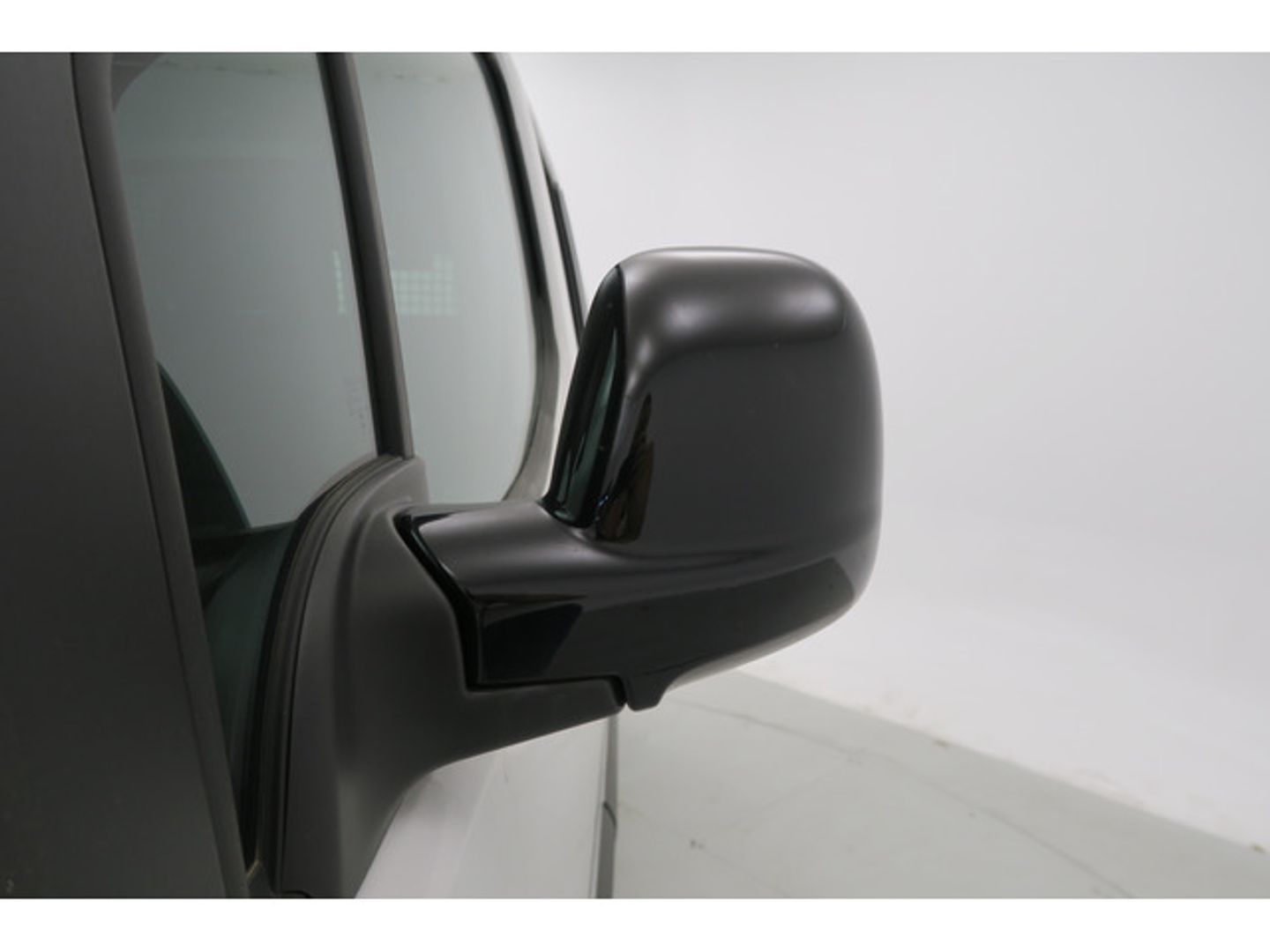 Peugeot Rifter BlueHDi 100 Allure Business Standard 73 kW (100 CV)