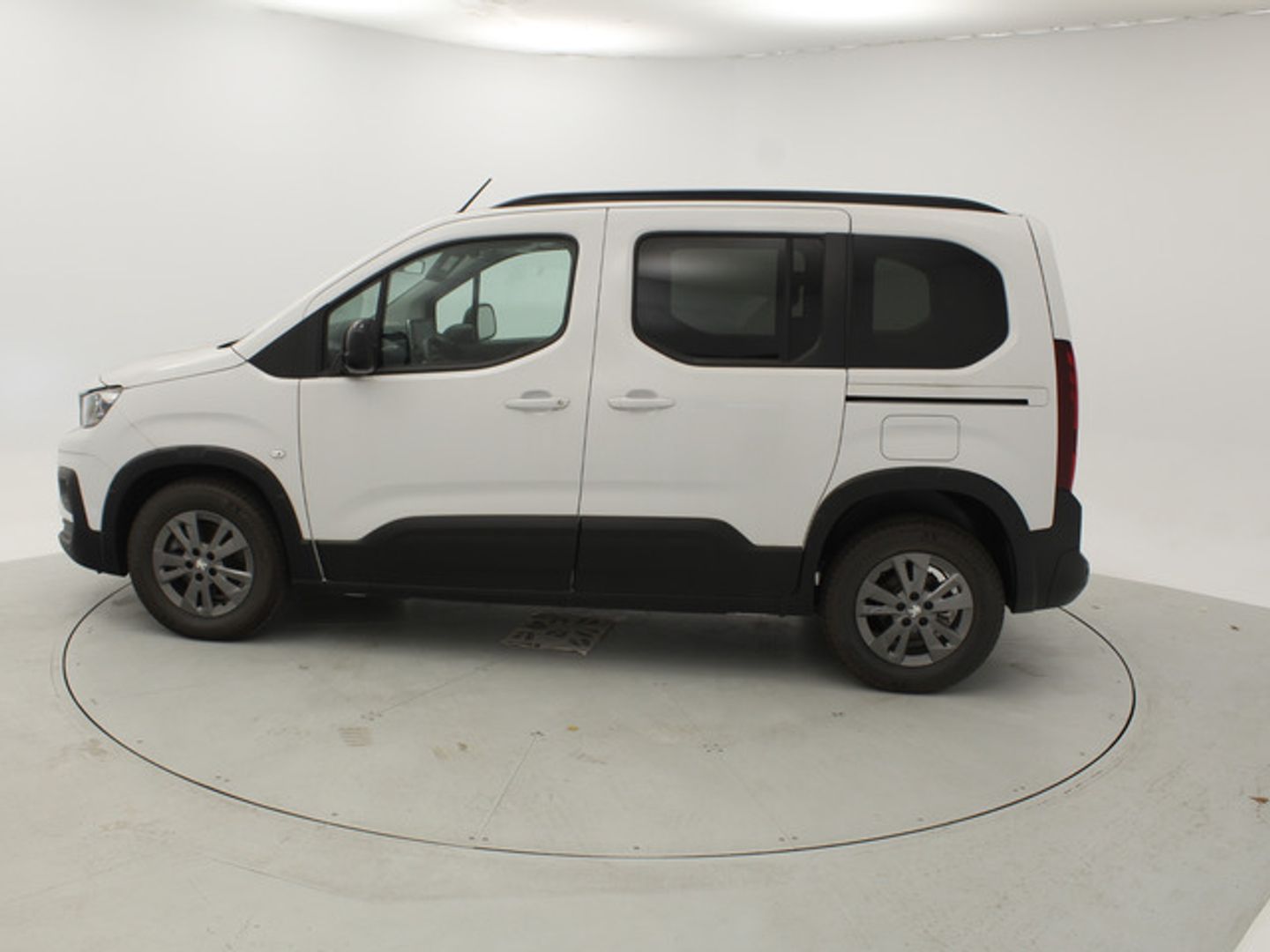 Peugeot Rifter BlueHDi 100 Allure Business Standard 73 kW (100 CV)