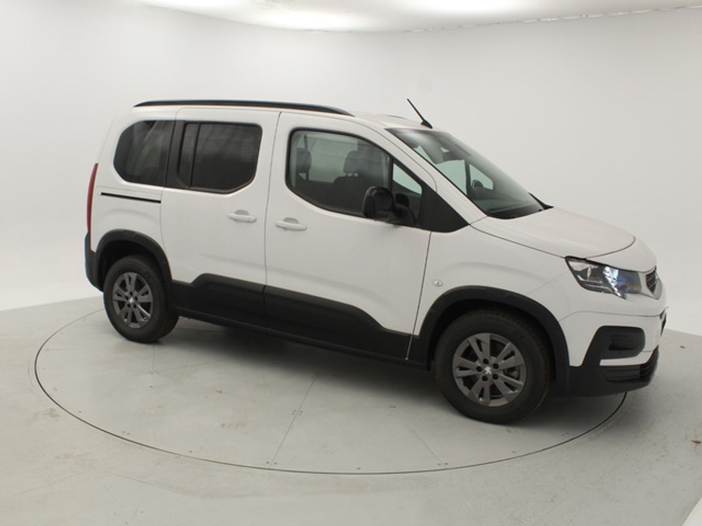 Peugeot Rifter BlueHDi 100 Allure Business Standard 73 kW (100 CV)