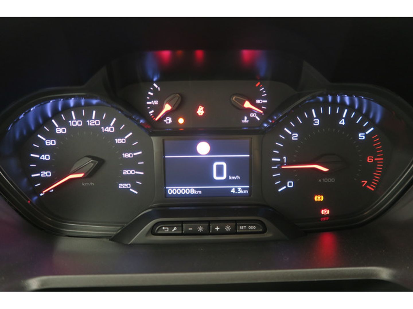 Peugeot Rifter BlueHDi 100 Allure Business Standard 73 kW (100 CV)