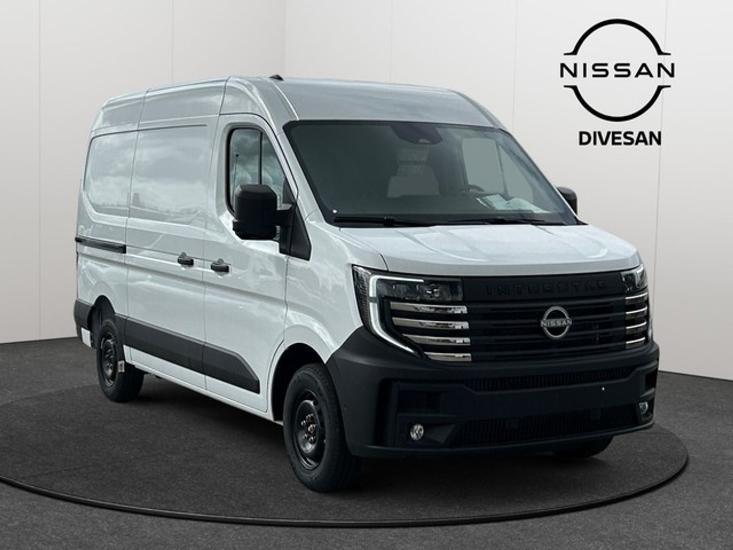 Nissan Interstar Furgon 2.3 dCi N-Connecta L2H2 3,5 T FWD 96 kW (130 CV) Blanco Industrial