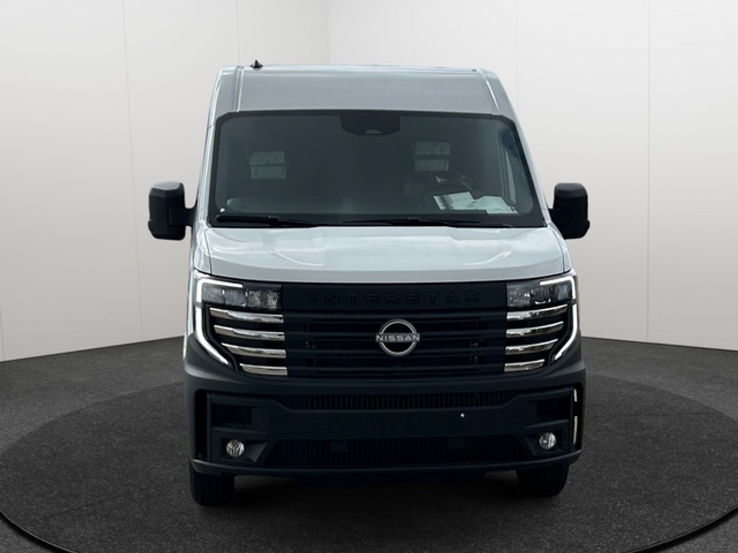 Nissan Interstar Furgon 2.3 dCi N-Connecta L2H2 3,5 T FWD 96 kW (130 CV)