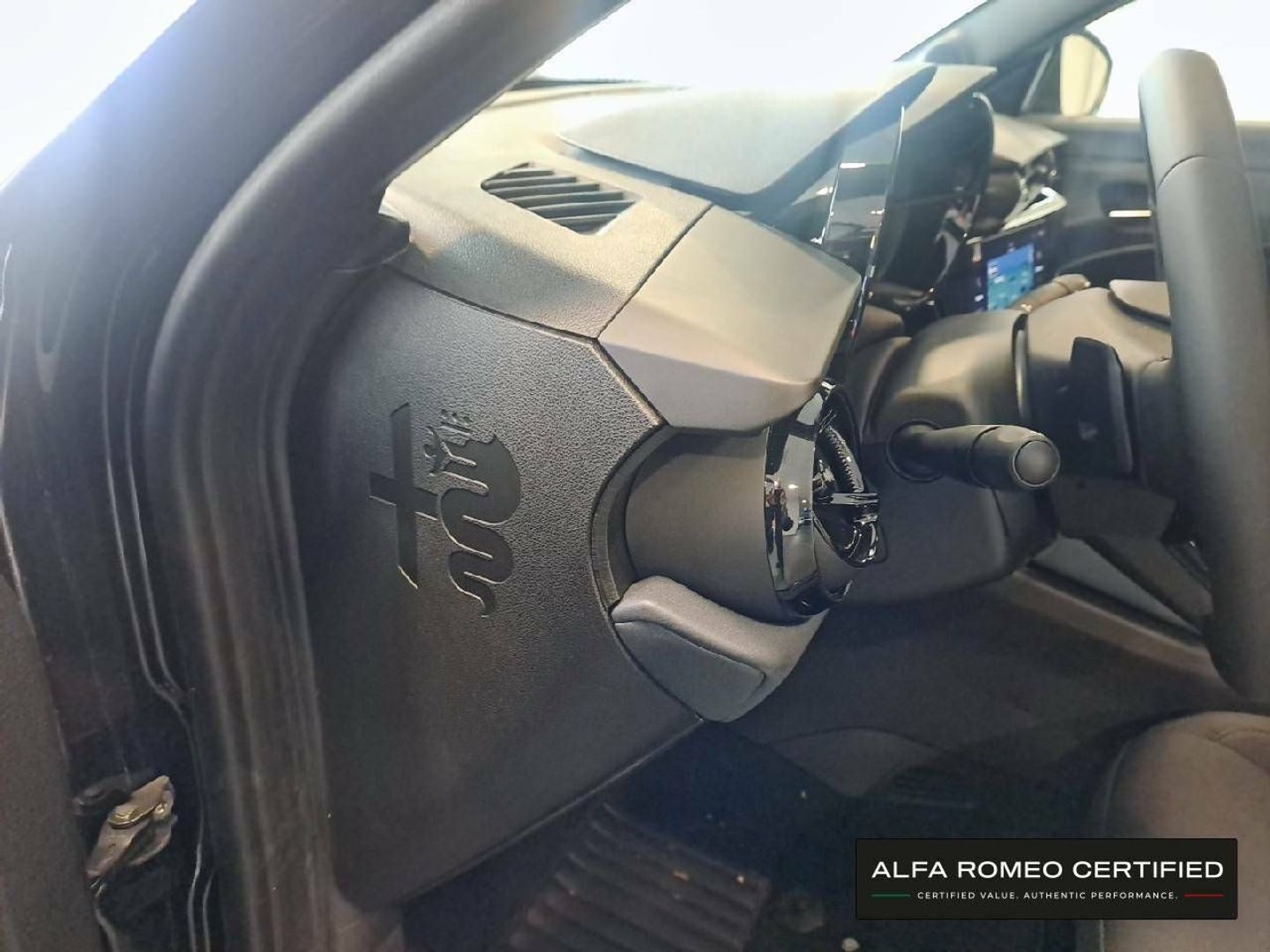 Alfa Romeo Junior 1.2 Ibrida 100 kW (136 CV)