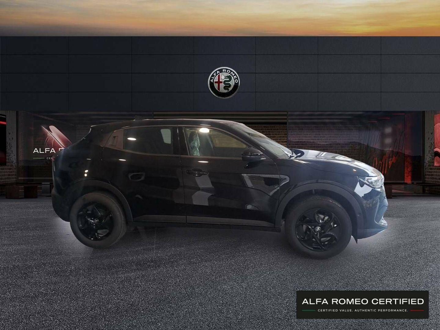 Alfa Romeo Junior 1.2 Ibrida 100 kW (136 CV)