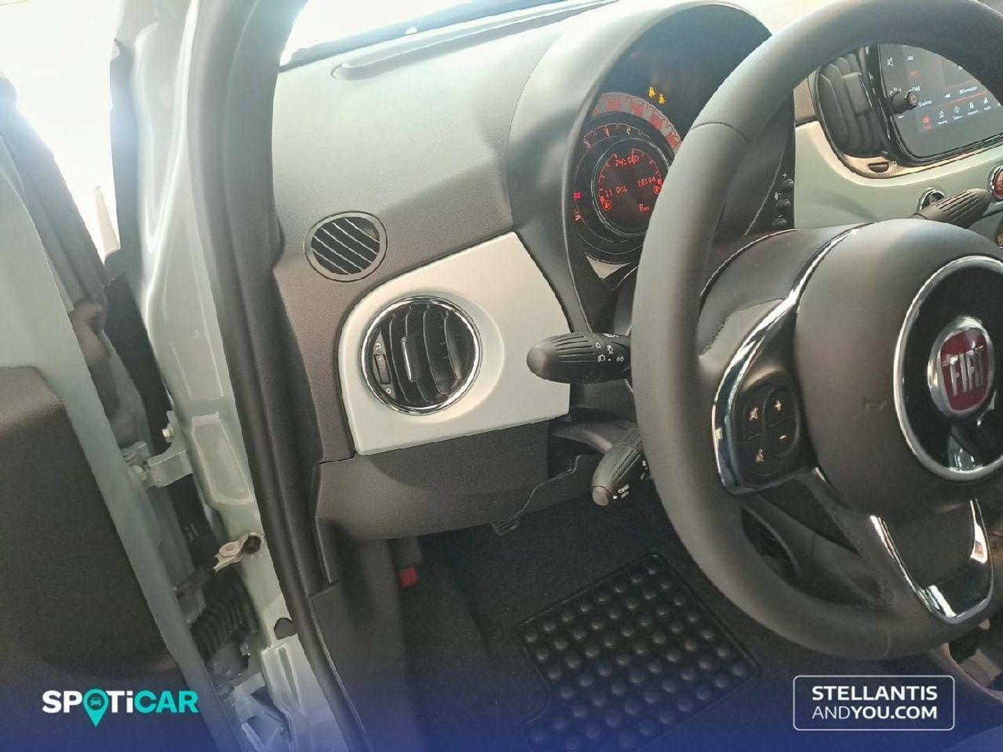Fiat 500 1.0 Hybrid Club 51 kW (70 CV)