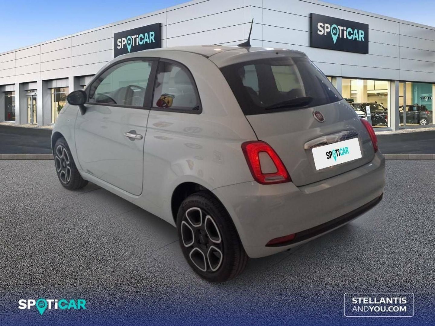 Fiat 500 1.0 Hybrid Club 51 kW (70 CV)