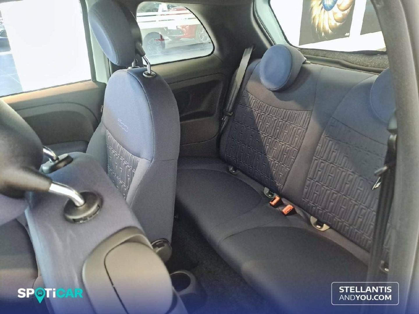 Fiat 500 1.0 Hybrid Club 51 kW (70 CV)