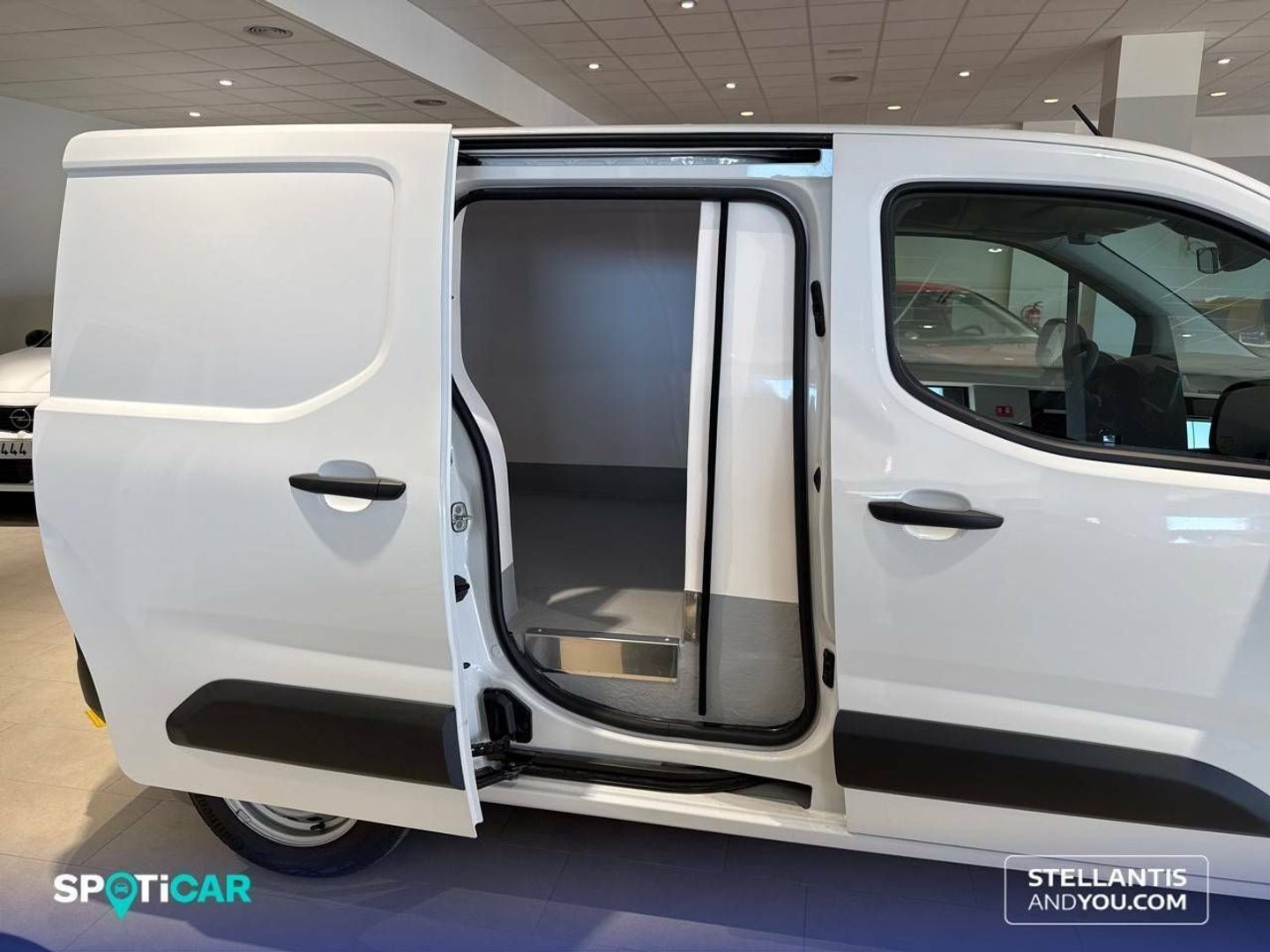 Opel Combo Cargo 1.5 Diesel L 650kg 75 kW (102 CV)