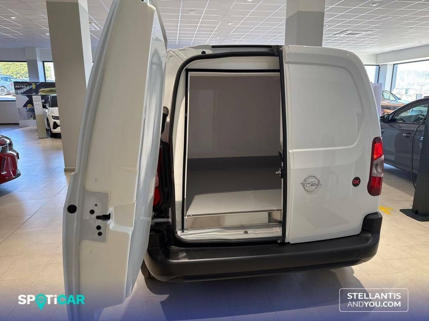 Opel Combo Cargo 1.5 Diesel L 650kg 75 kW (102 CV)