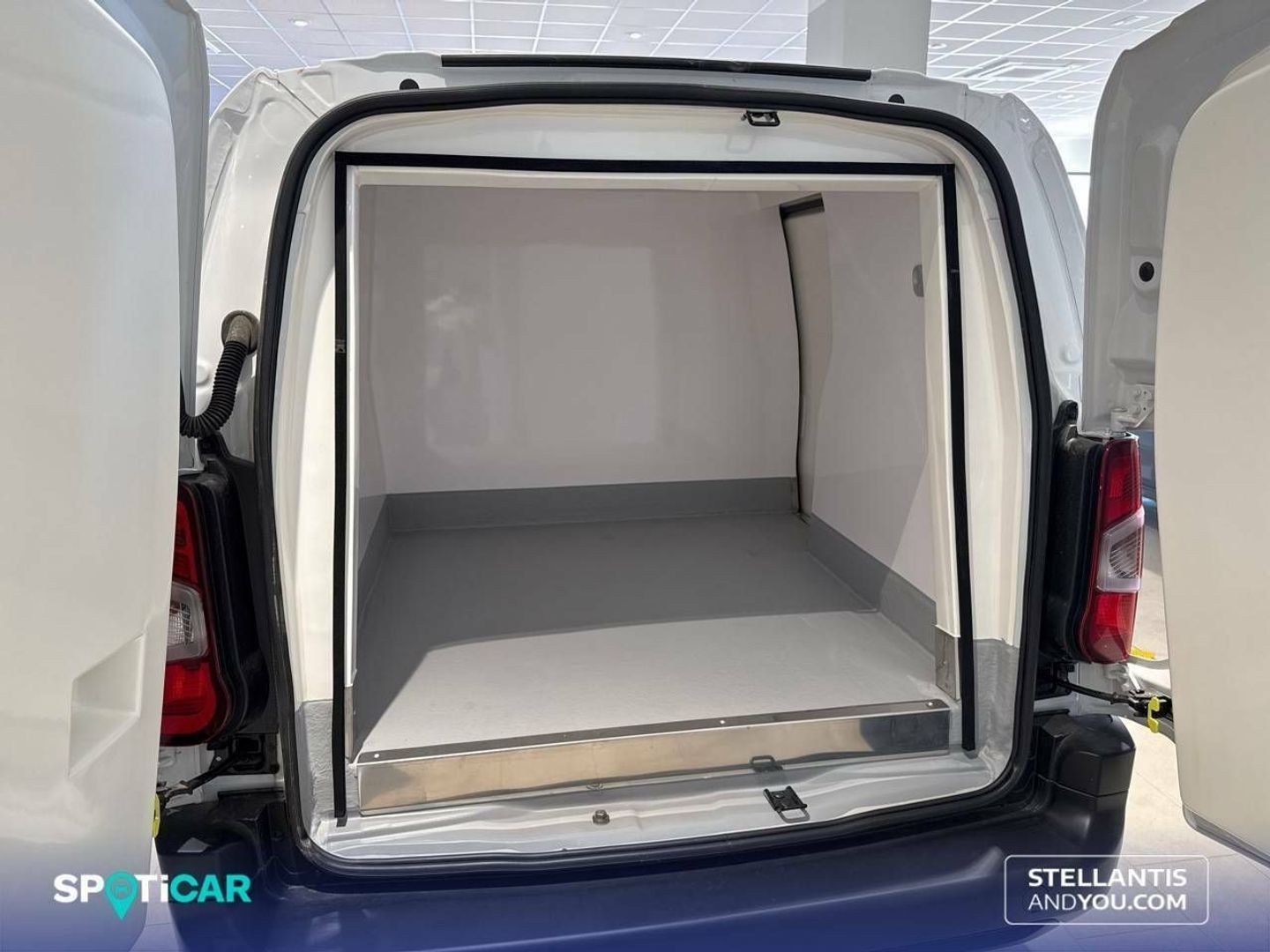 Opel Combo Cargo 1.5 Diesel L 650kg 75 kW (102 CV)