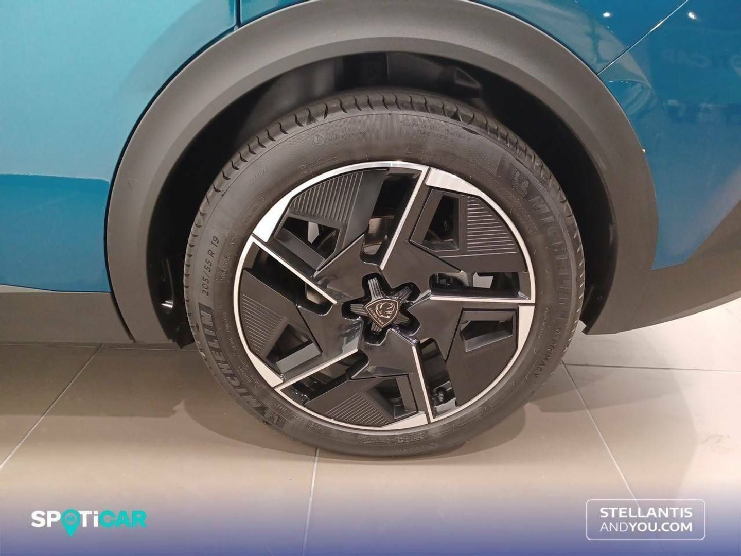 Peugeot 408 GT PHEV 180 e-EAT8 133 kW (181 CV)