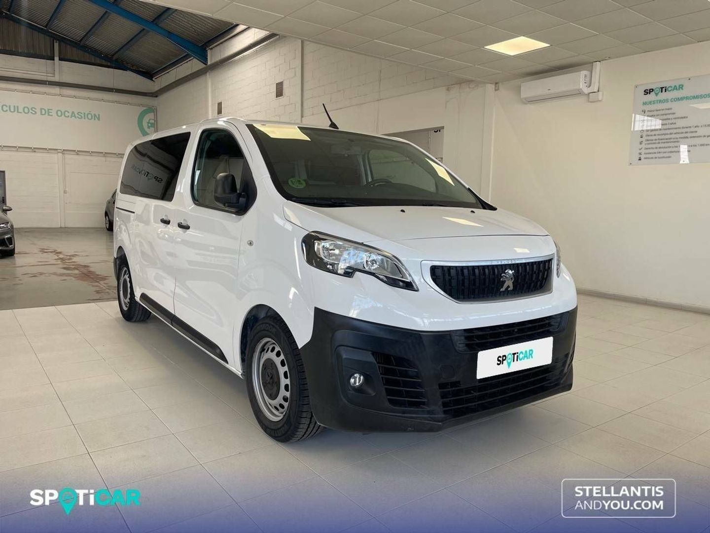 Peugeot Expert Combi BlueHDi 120 S&S Standard 88 kW (120 CV)
