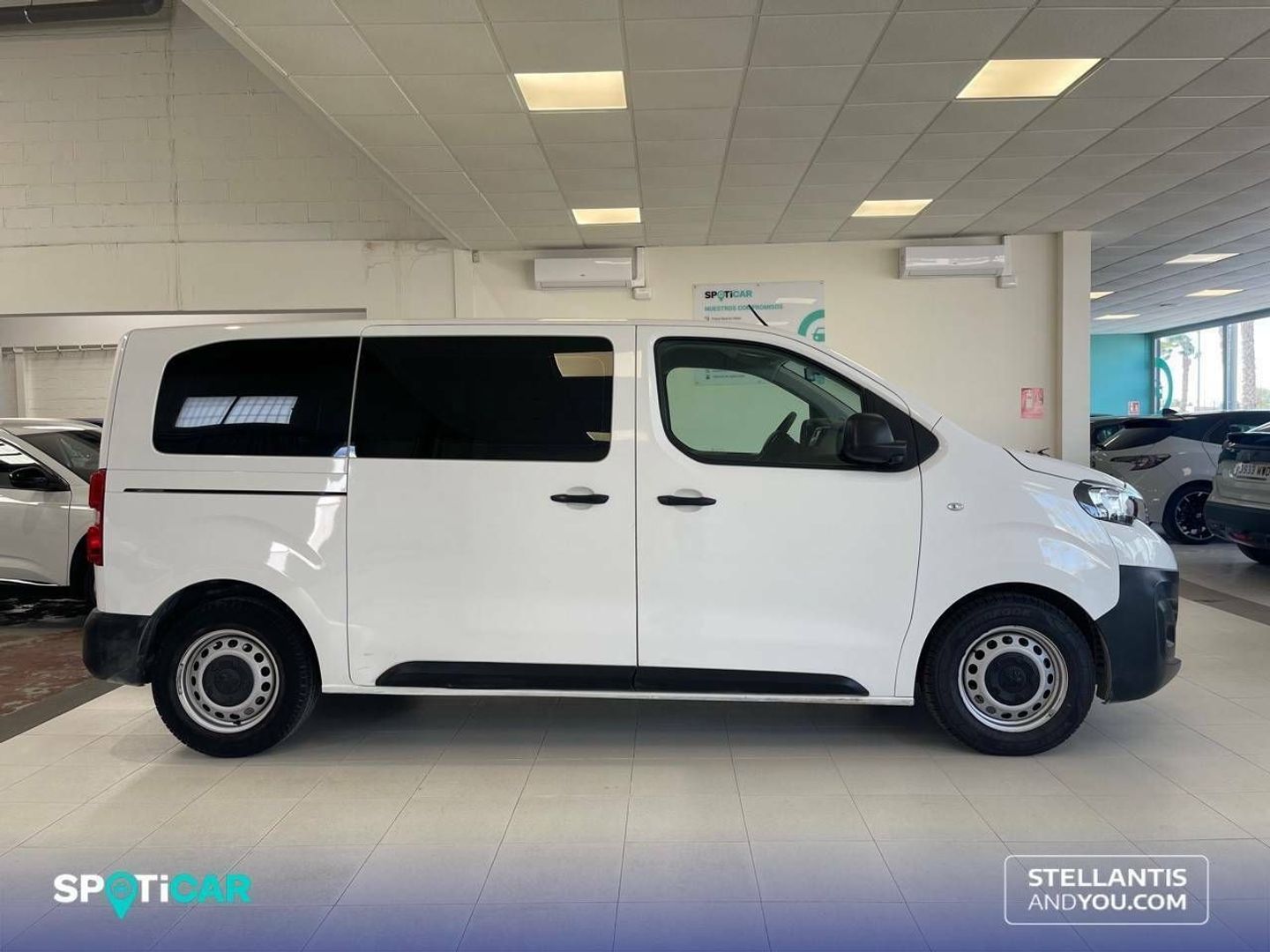 Peugeot Expert Combi BlueHDi 120 S&S Standard 88 kW (120 CV)