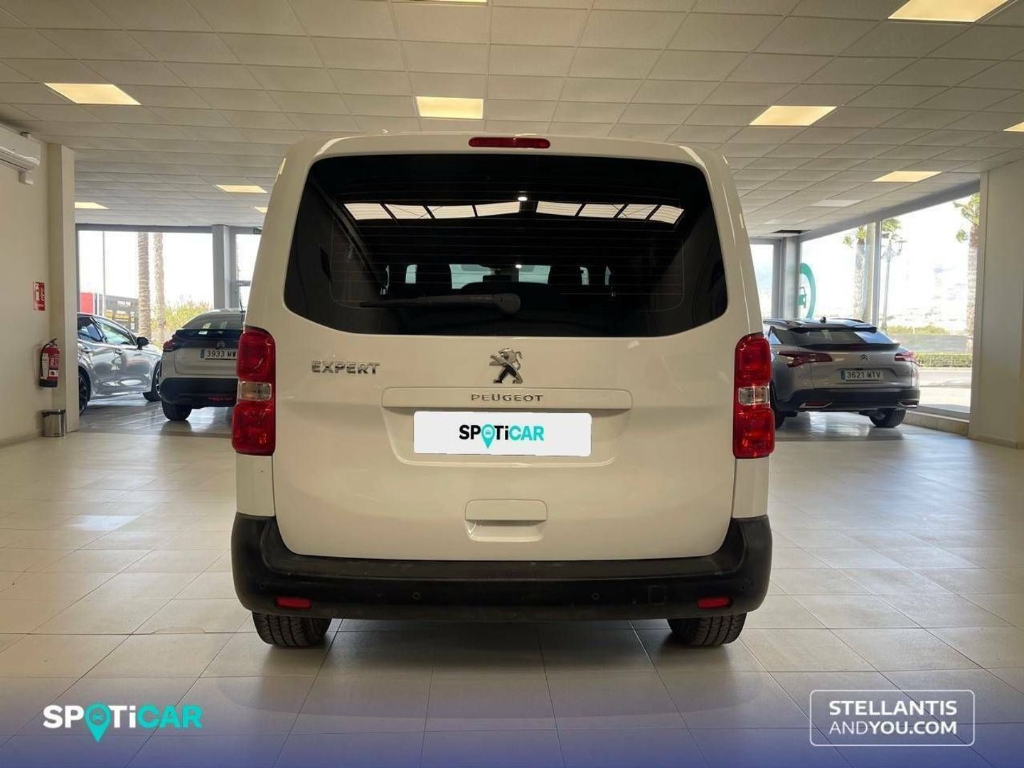 Peugeot Expert Combi BlueHDi 120 S&S Standard 88 kW (120 CV)