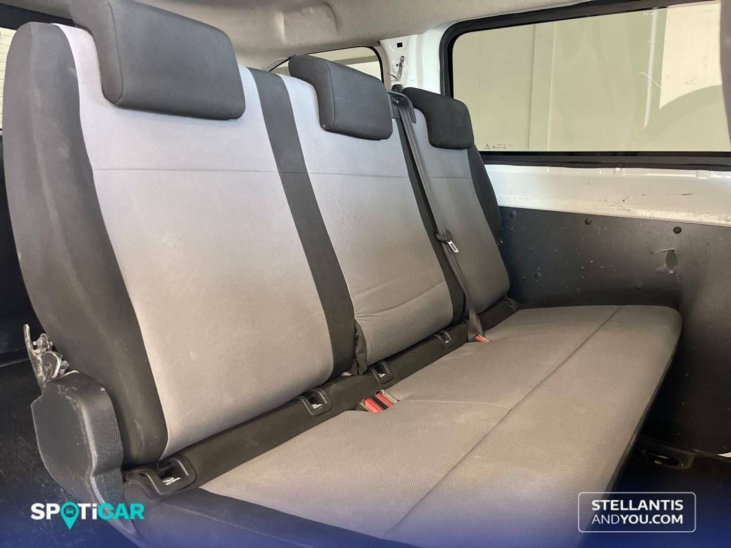 Peugeot Expert Combi BlueHDi 120 S&S Standard 88 kW (120 CV)