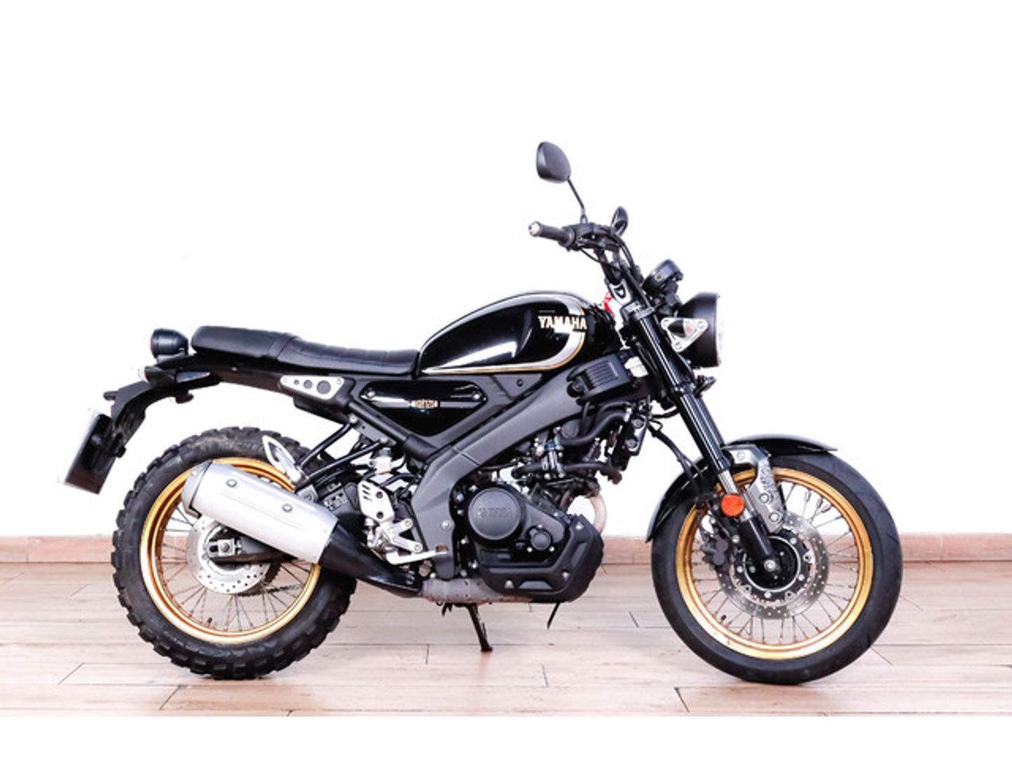 Yamaha XSR125 Legacy Negro Motorcycle