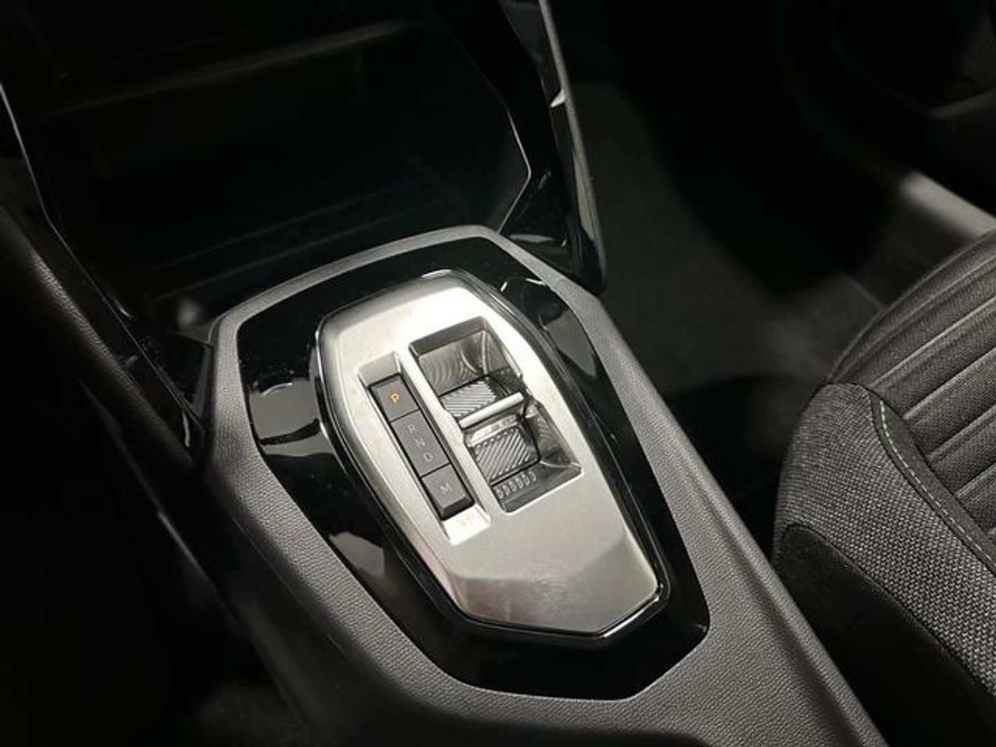Peugeot 208 Active Hybrid eDCS6 75 kW (100 CV)