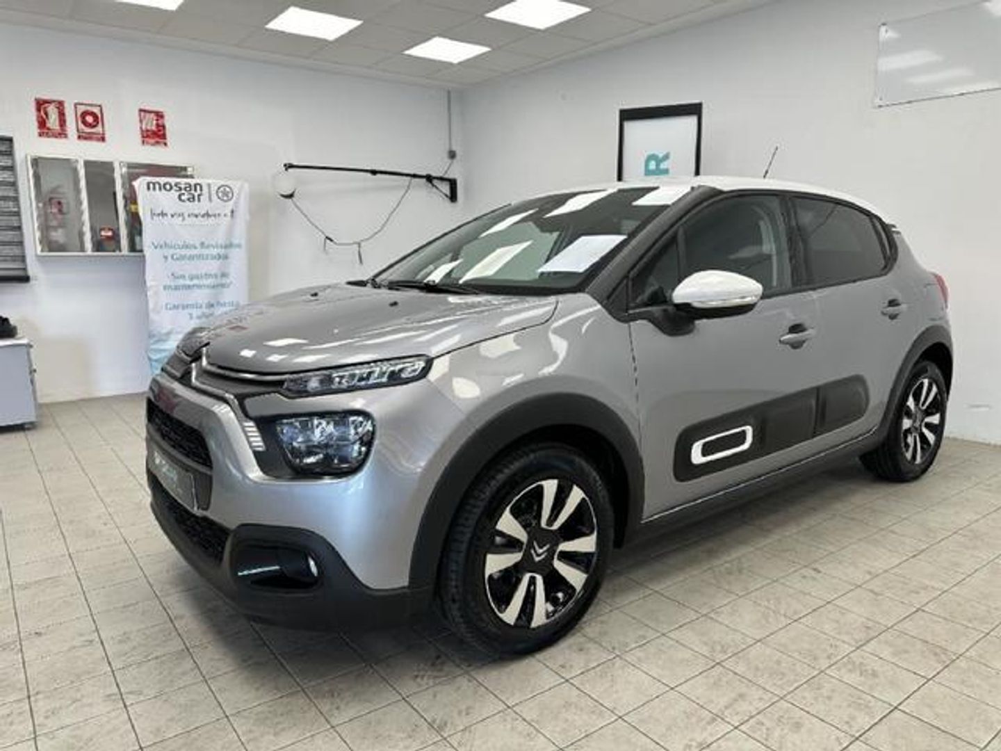 Citroen C3 PureTech 82 Shine 61 kW (83 CV)