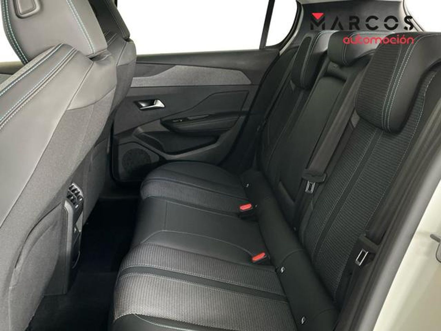 Peugeot 308 PureTech 130 S&S Allure 96 kW (130 CV)
