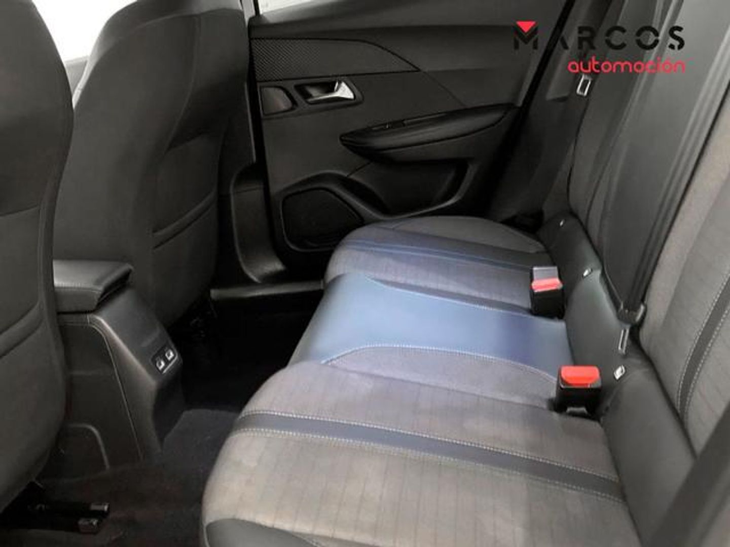 Peugeot 2008 PureTech 130 S&S Allure Pack EAT8 96 kW (130 CV)