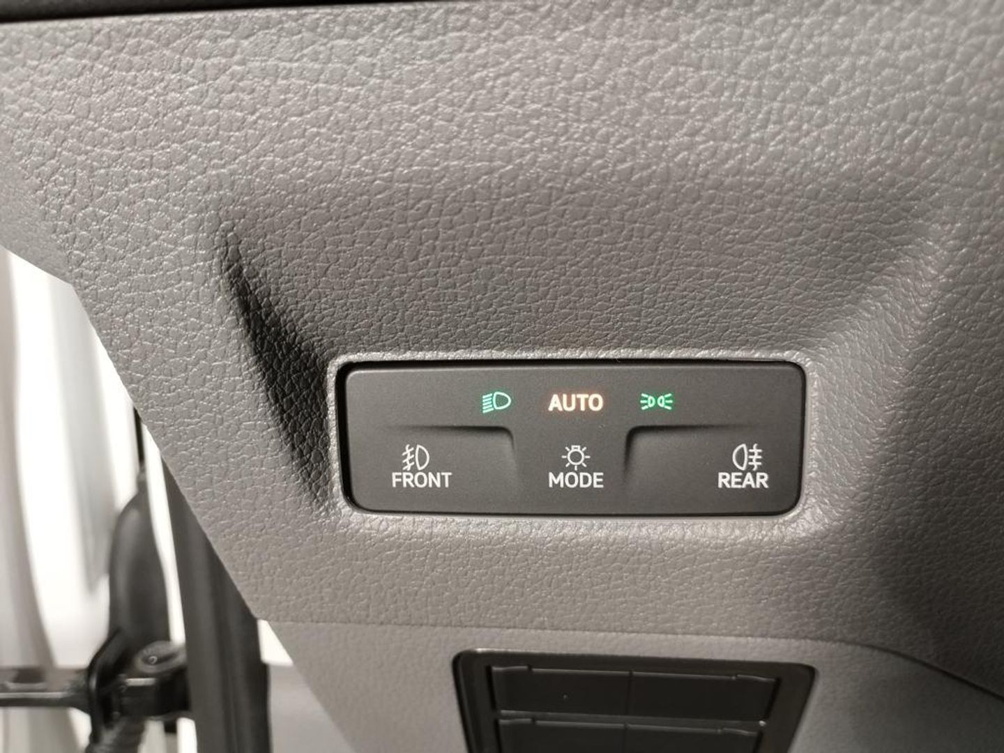 Volkswagen Crafter Furgon Batalla Larga TA 2.0 TDI 103 kW (140 CV) 3.500