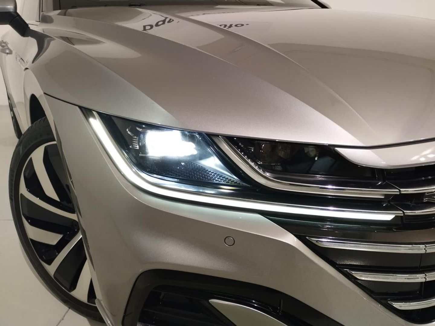 Volkswagen Arteon R-Line 2.0 TDI 110 kW (150 CV) DSG