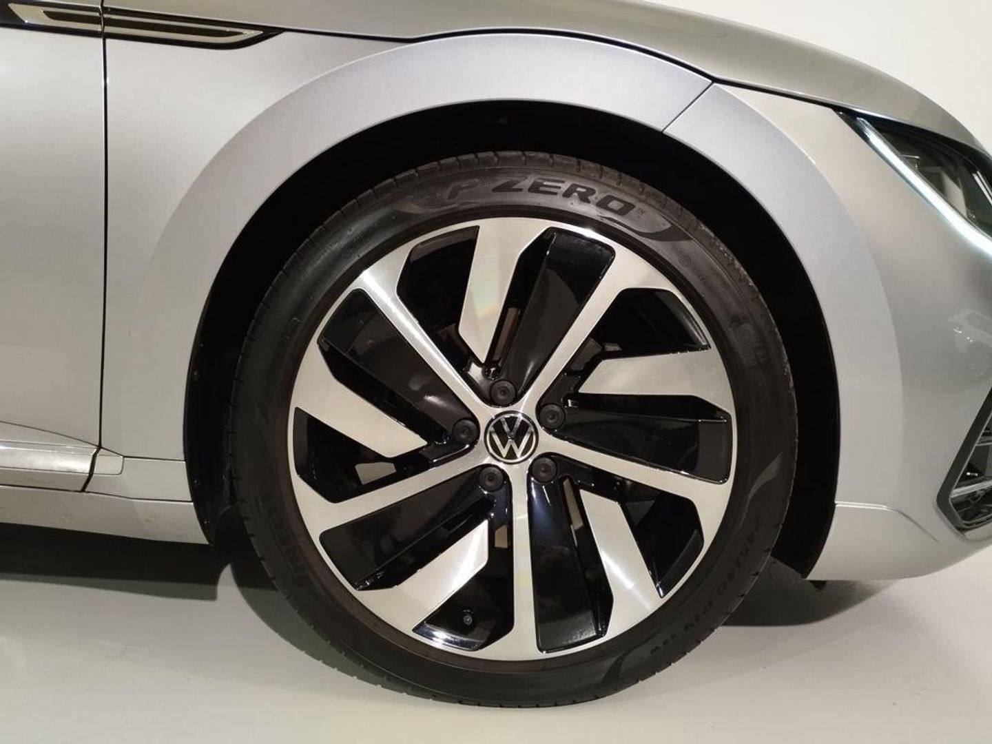 Volkswagen Arteon R-Line 2.0 TDI 110 kW (150 CV) DSG