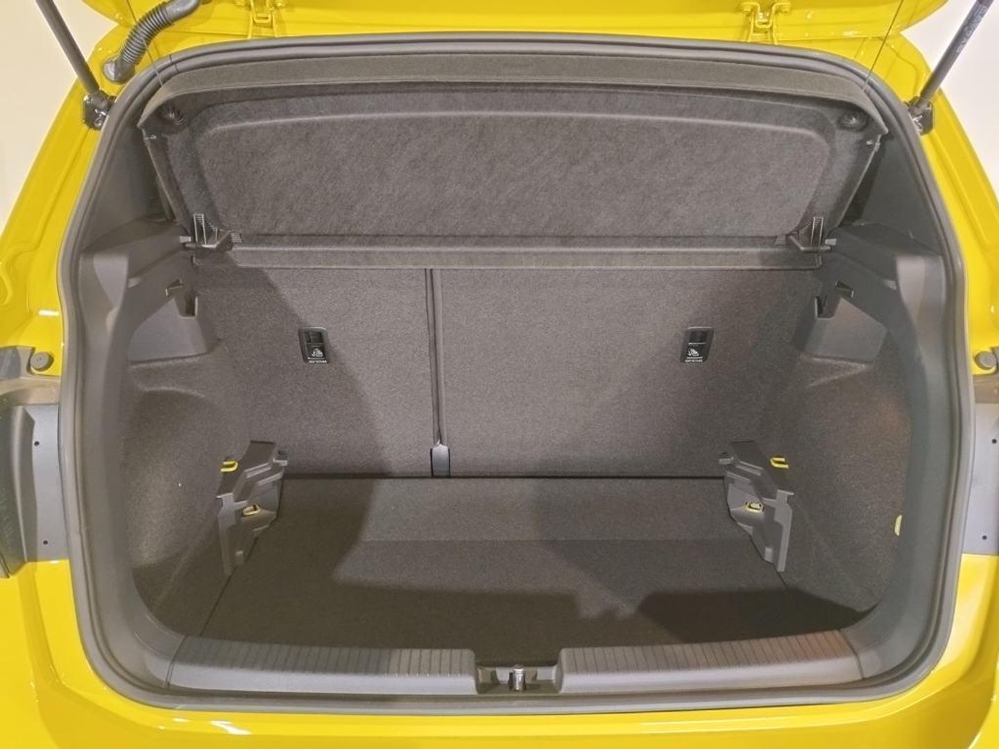 Volkswagen T-Cross R-Line 1.0 TSI 85 kW (116 CV) DSG