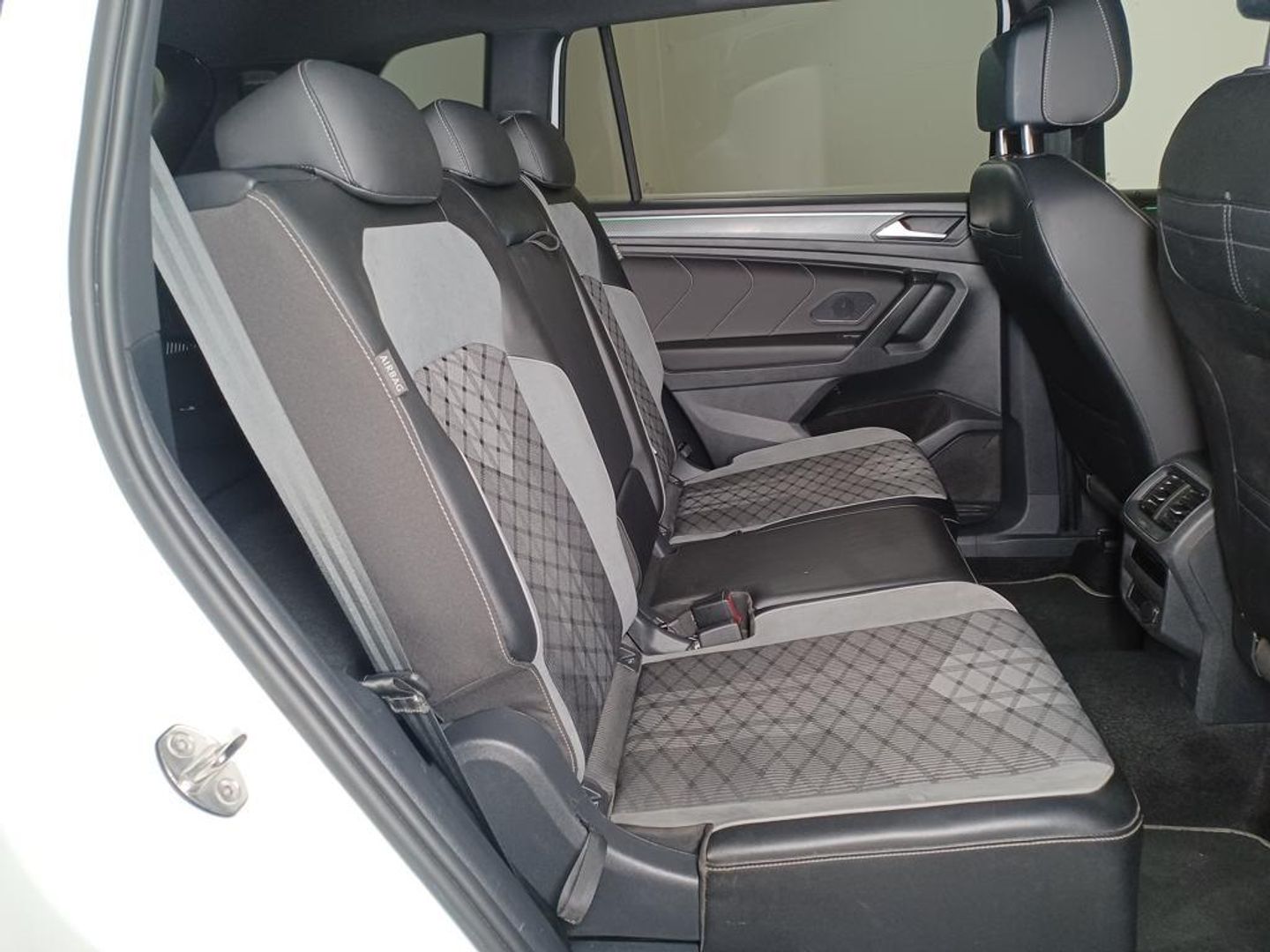 Volkswagen Tiguan Allspace R-Line 2.0 TDI 4Motion 110 kW (150 CV) DSG