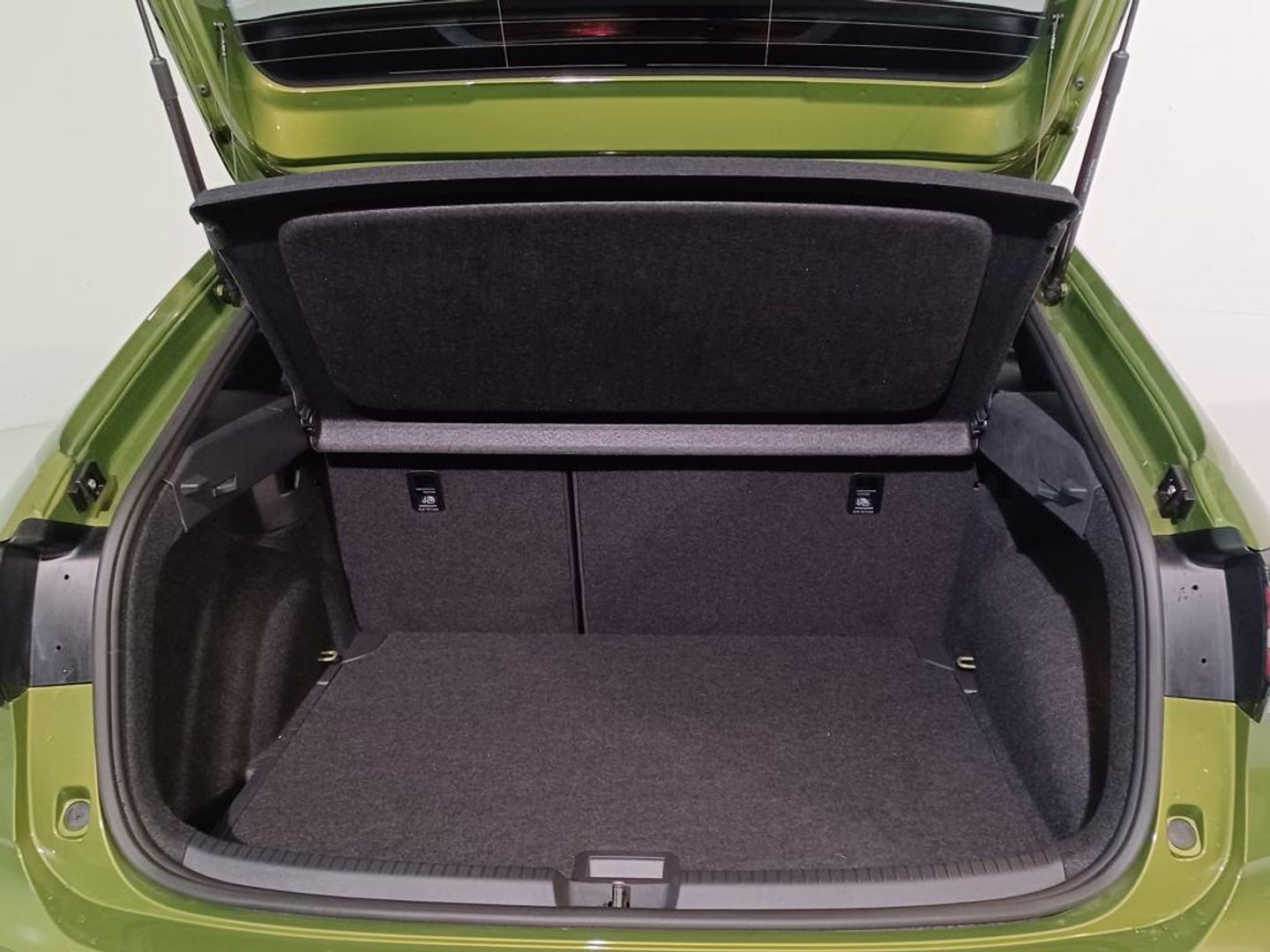 Volkswagen Taigo R-Line 1.0 TSI 85 kW (115 CV) DSG