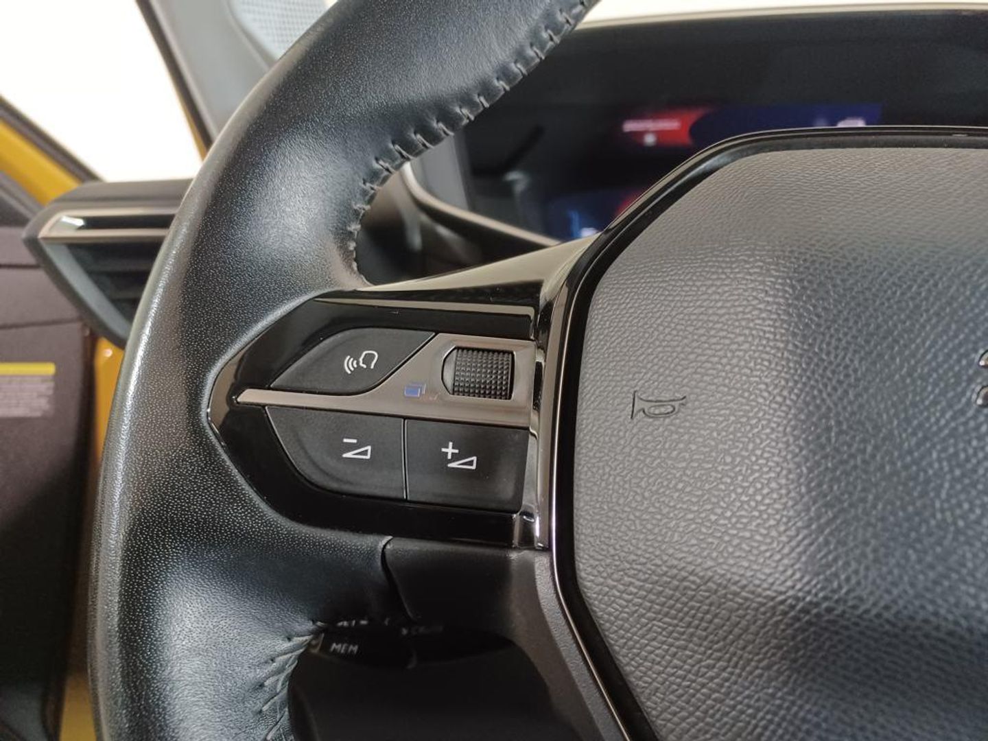 Peugeot 208 PureTech 100 Allure Pack 75 kW (100 CV)
