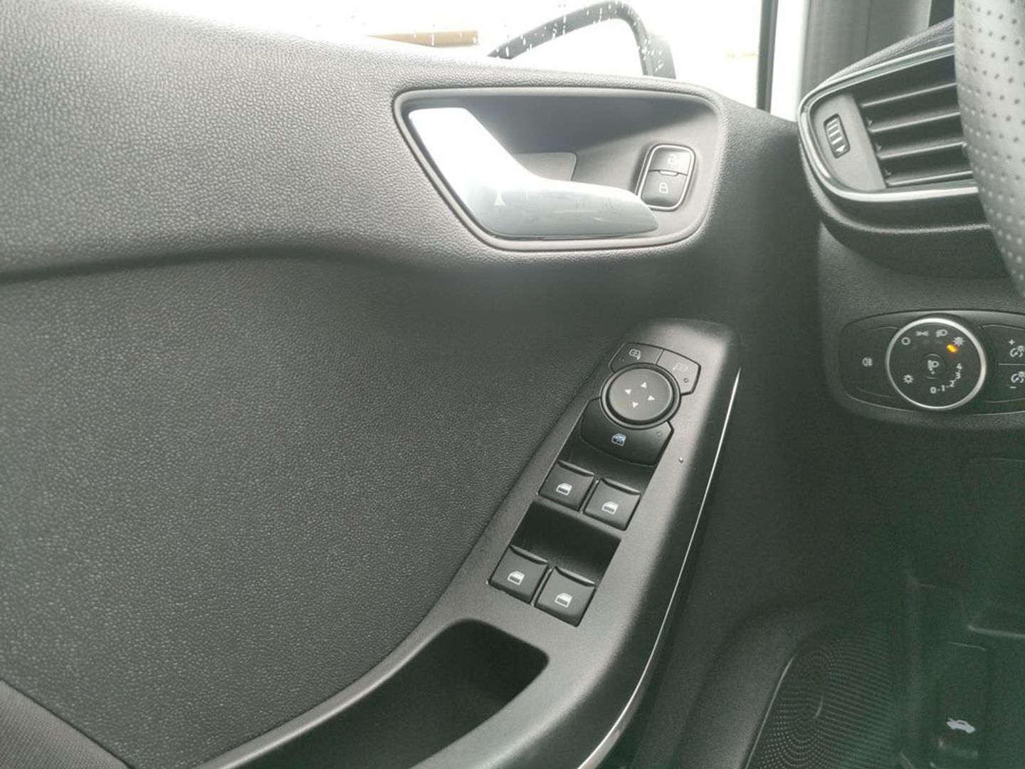 Ford Fiesta 1.0 EcoBoost MHEV ST-Line X 92 kW (125 CV)