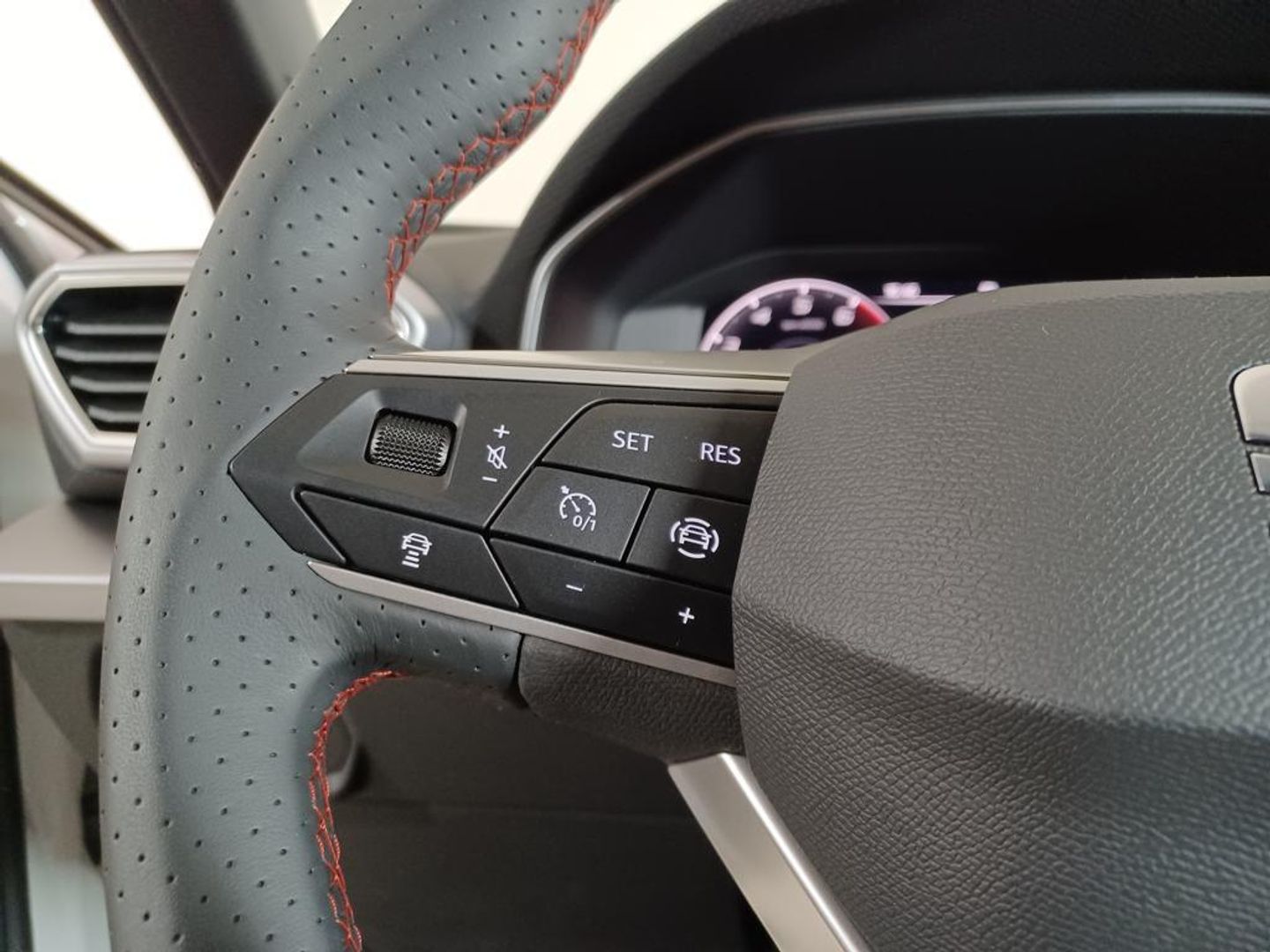 SEAT Leon ST 1.0 eTSI S&S FR XL DSG 81 kW (110 CV)