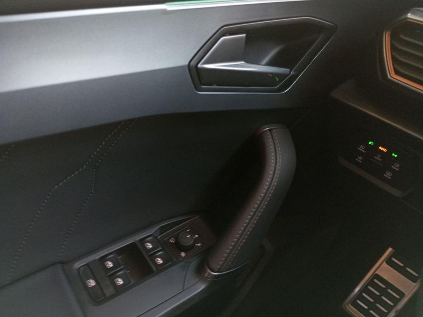 CUPRA Leon Sportstourer 2.0 TSI VZ CUP DSG 221 kW (300 CV)