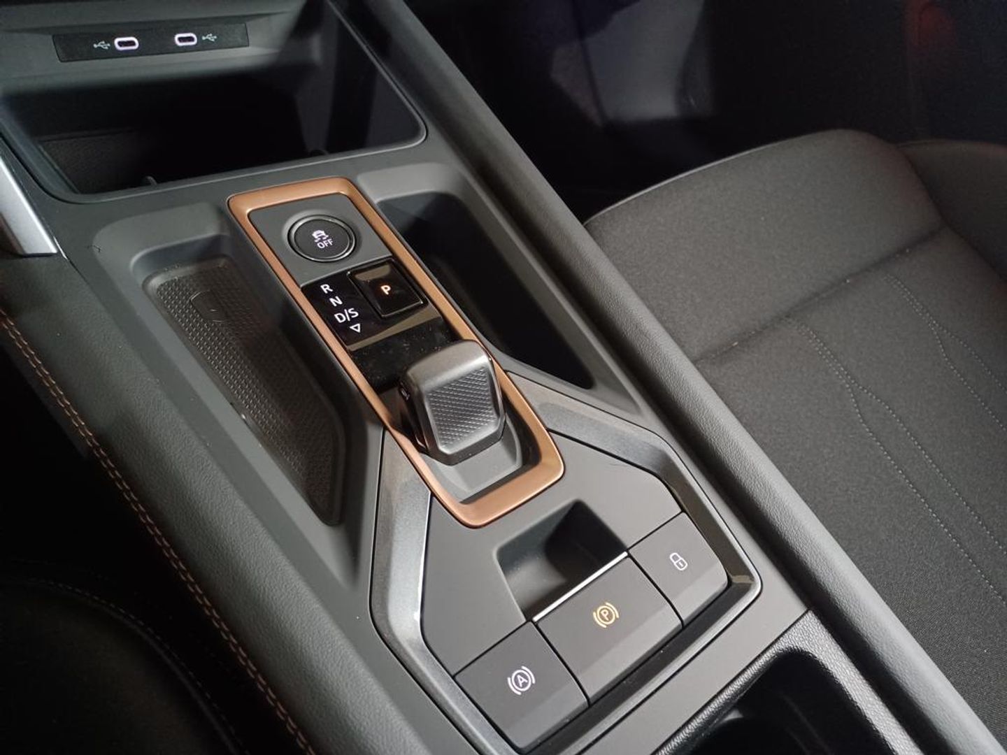 CUPRA León 1.5 eTSI DSG 110 kW (150 CV)