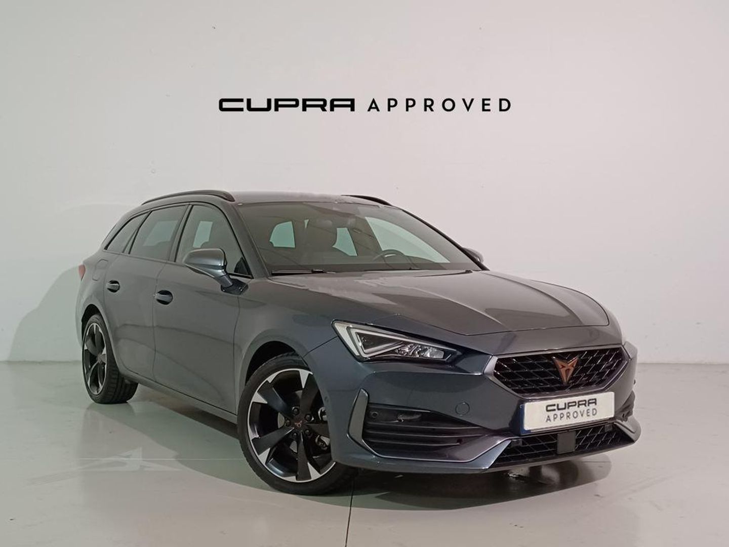 CUPRA Leon Sportstourer 1.5 eTSI DSG 110 kW (150 CV) Gris Familiar