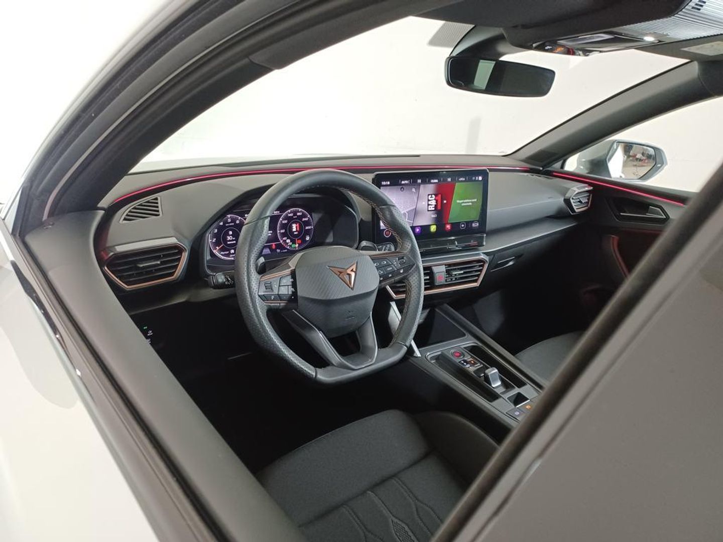 CUPRA Leon Sportstourer 1.5 eTSI DSG 110 kW (150 CV)