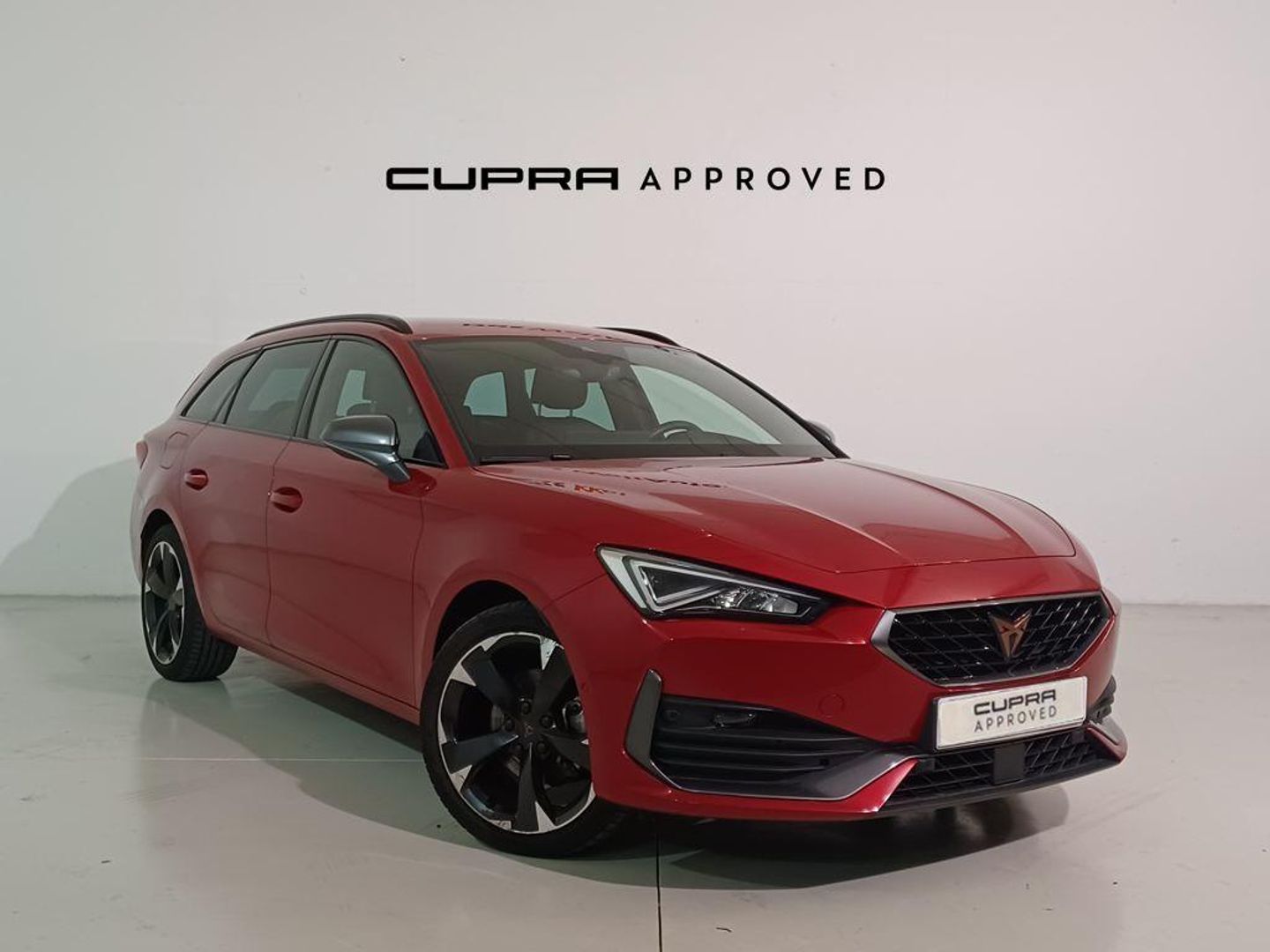 CUPRA Leon Sportstourer 1.5 eTSI DSG 110 kW (150 CV) Rojo Familiar
