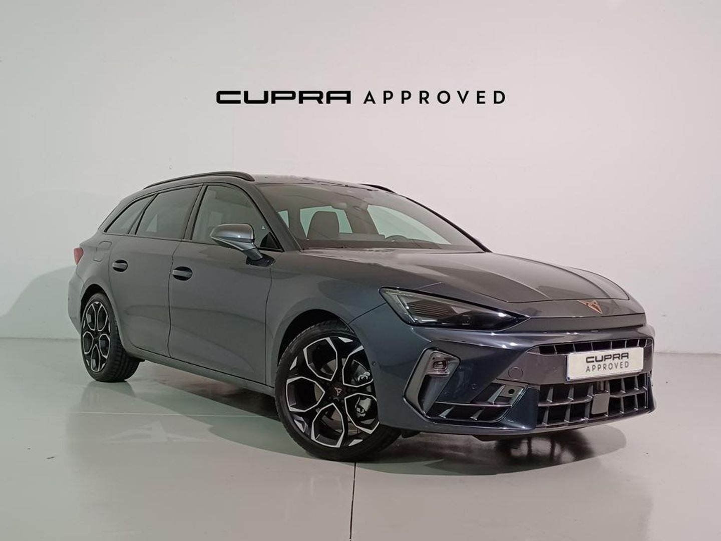 CUPRA Leon Sportstourer 1.5 eTSI DSG 110 kW (150 CV) Gris Familiar