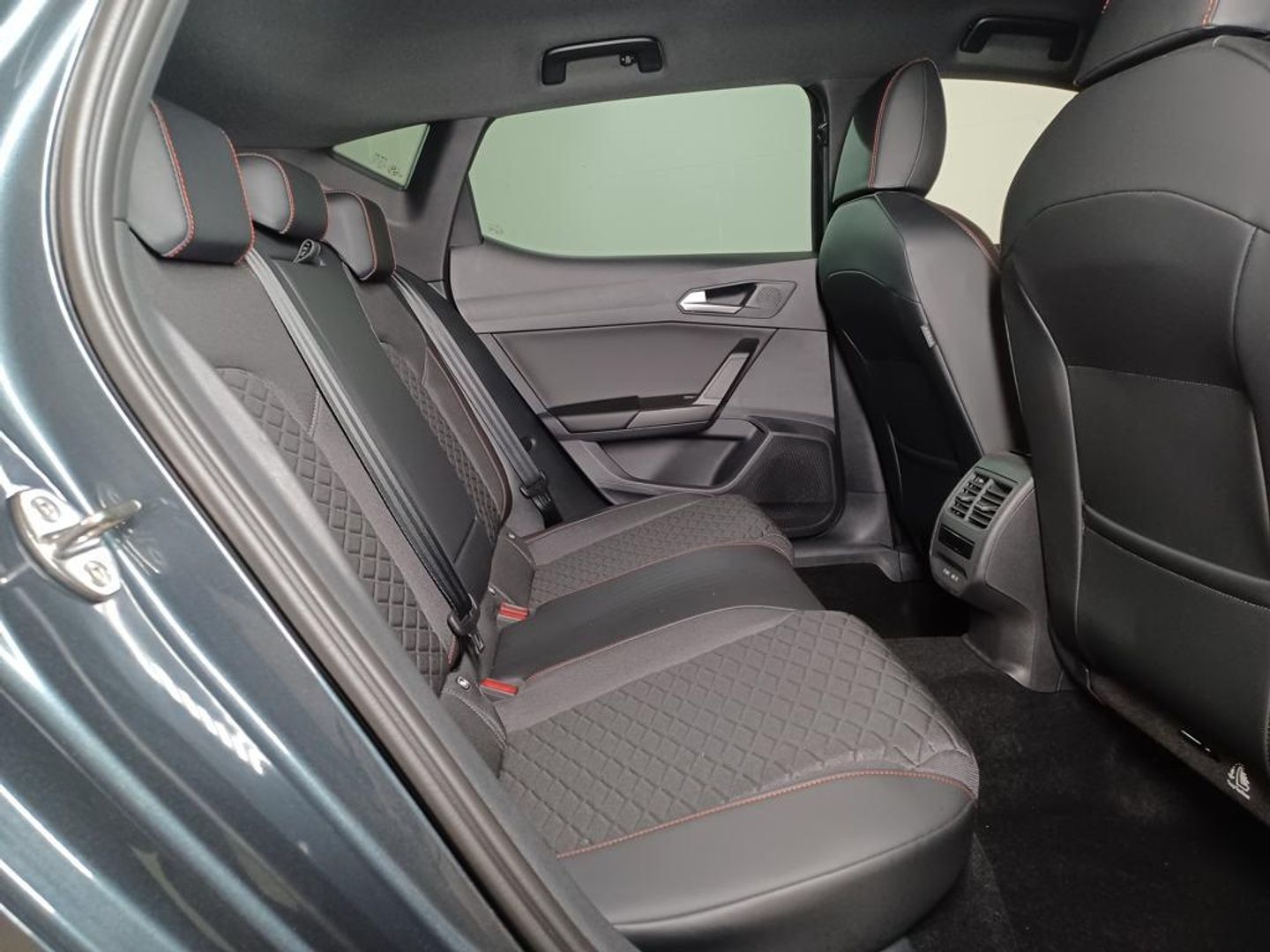 SEAT León 1.5 eTSI S&S FR Special Edition DSG 110 kW (150 CV)