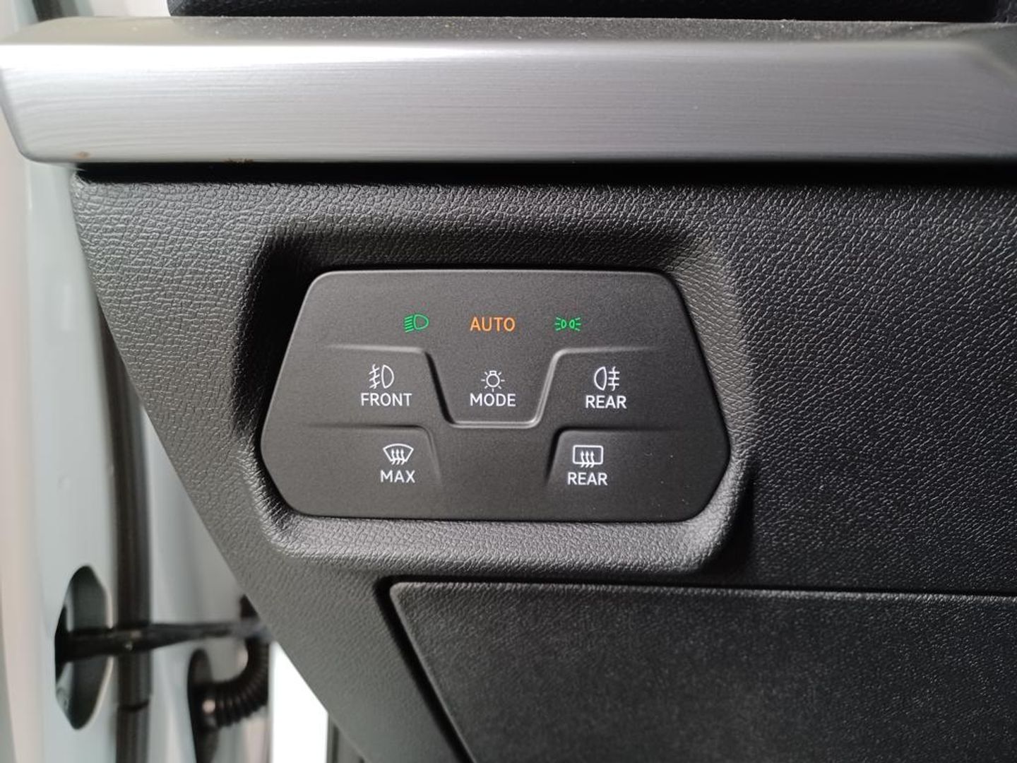 SEAT León 1.5 eTSI S&S FR Special Edition DSG 110 kW (150 CV)