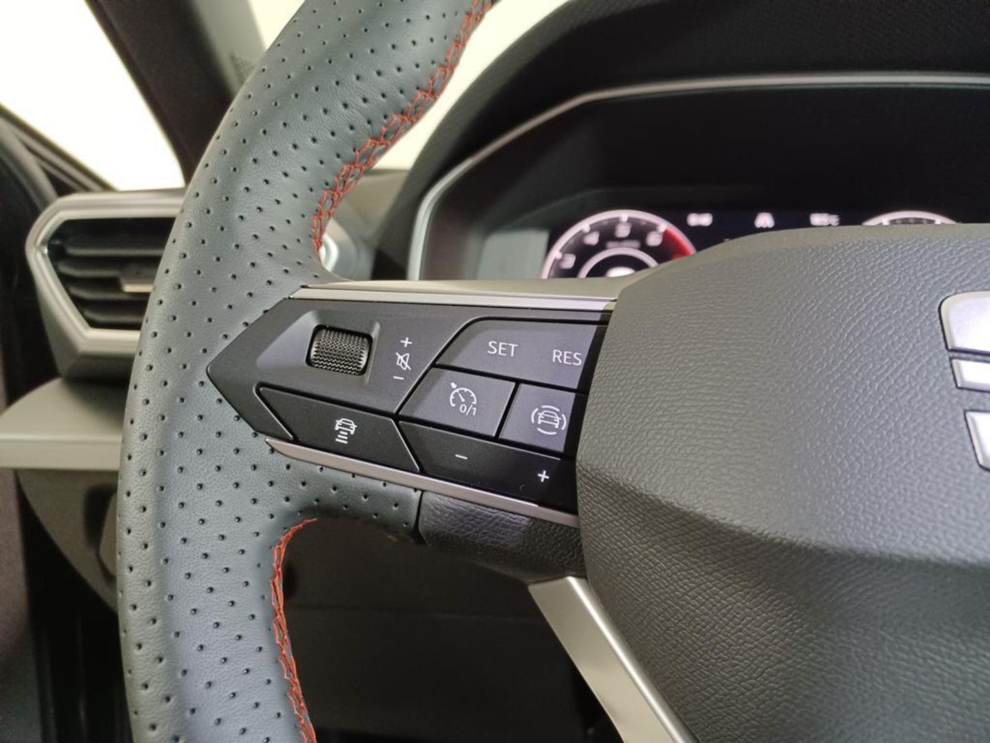 SEAT León 1.5 eTSI S&S FR Special Edition Vision DSG 110 kW (150 CV)