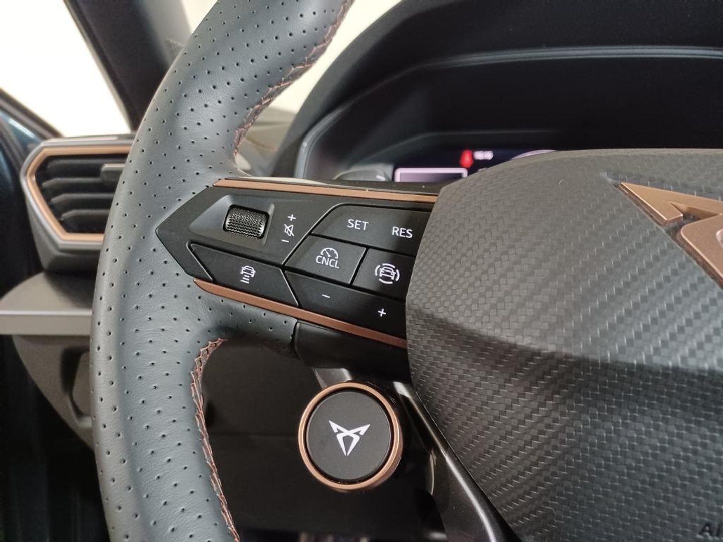 CUPRA Formentor 1.5 eTSI DSG 110 kW (150 CV)