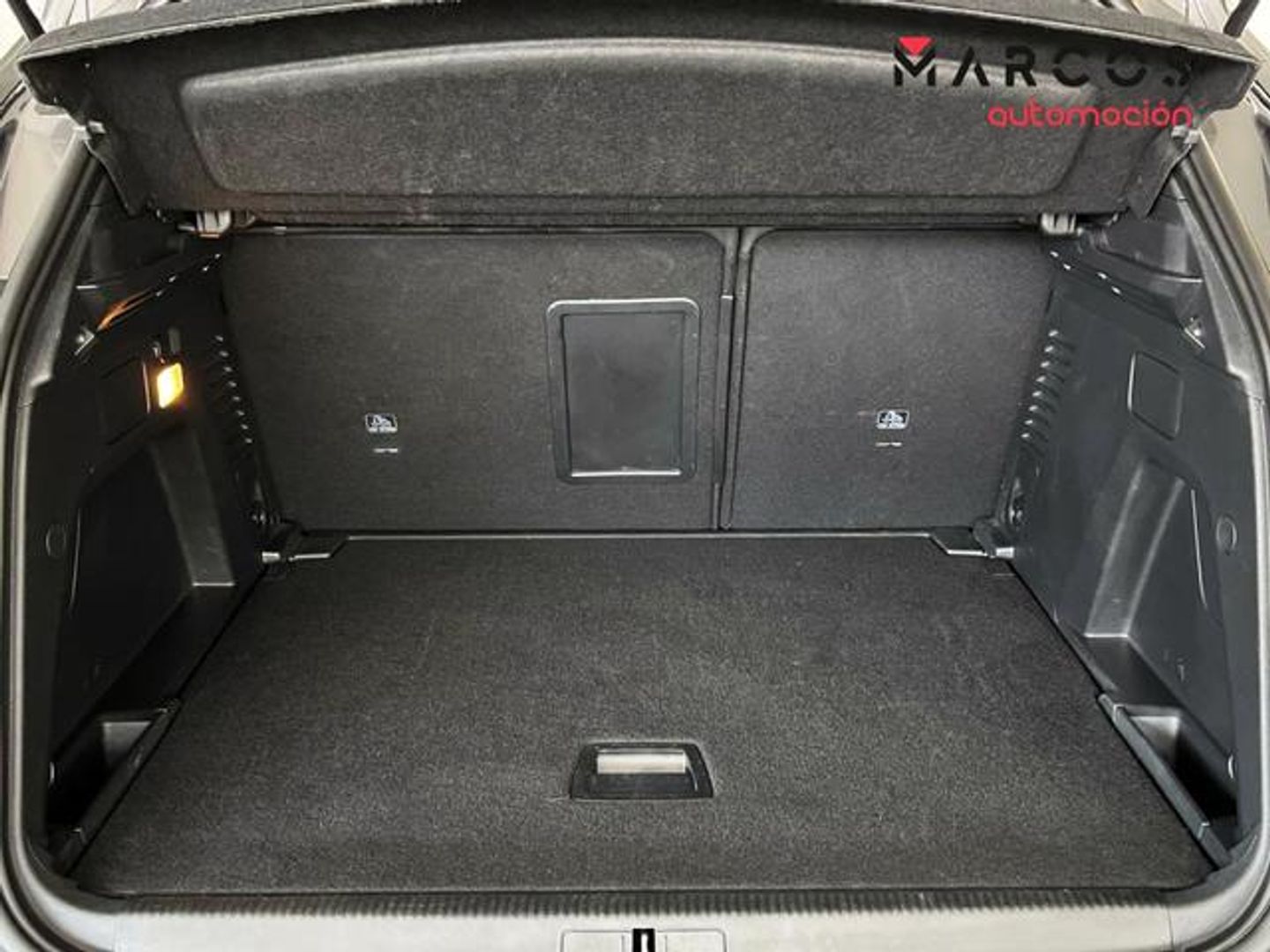 Peugeot 3008 Hybrid 136 Allure Pack eDCS6 100 kW (136 CV)