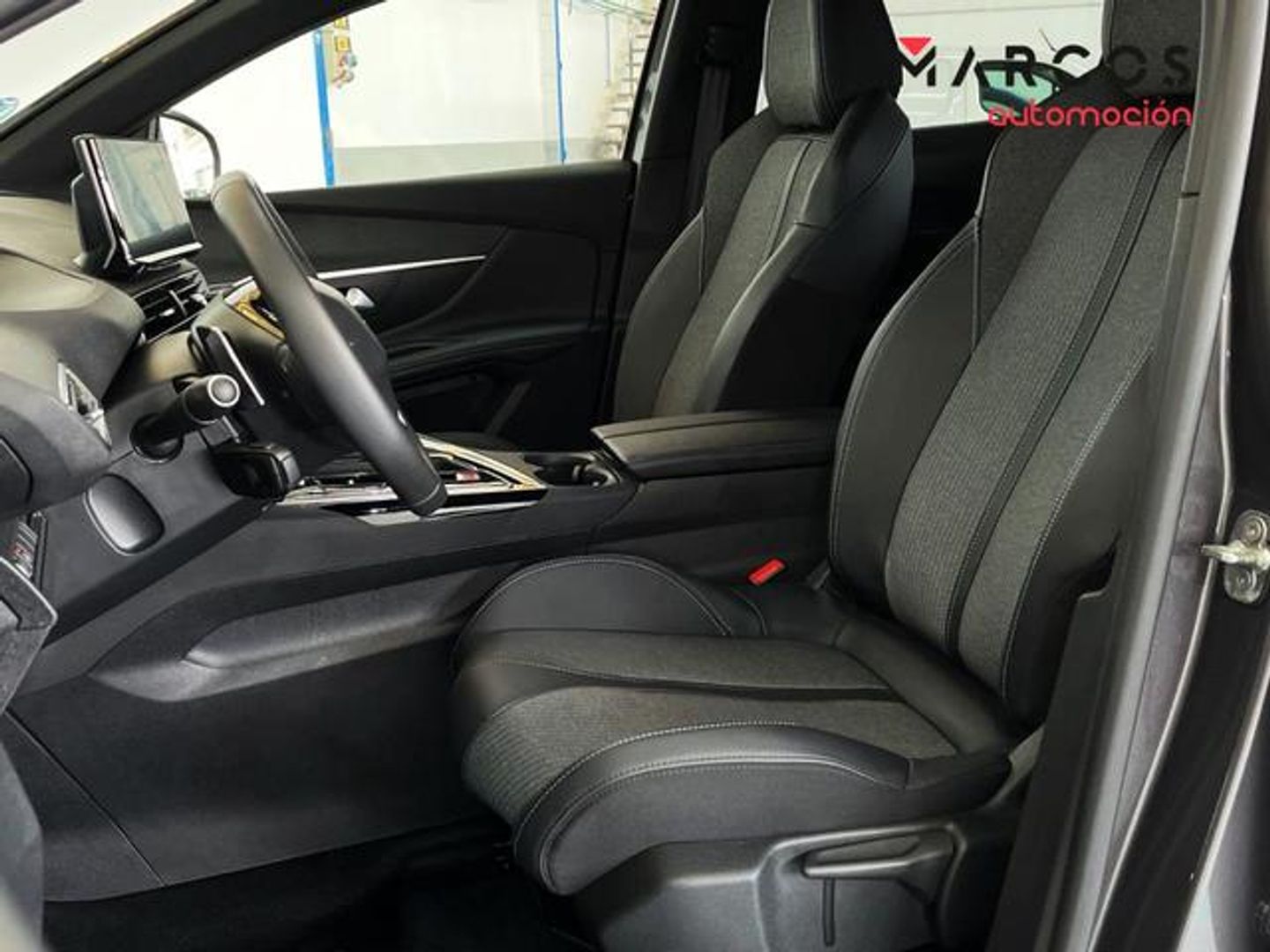 Peugeot 3008 Hybrid 136 Allure Pack eDCS6 100 kW (136 CV)