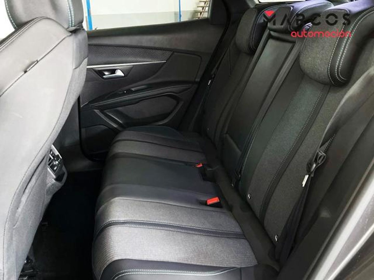 Peugeot 3008 Hybrid 136 Allure Pack eDCS6 100 kW (136 CV)